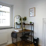 3br - - 10 Min To Ice