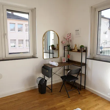 3br - - 10 Min To Ice Apartment *