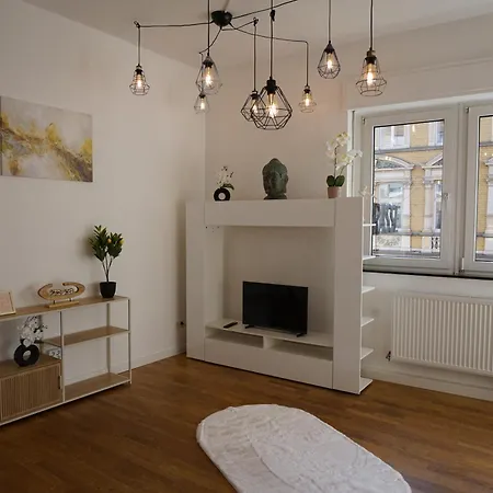 3br - - 10 Min To Ice
